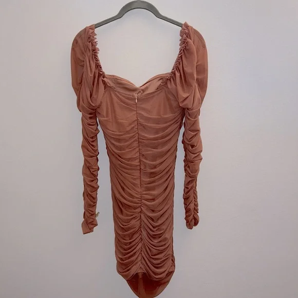 NWT FashionNova nude “Mariah” ruched mini long sleeve dress Size Small - Picture 8 of 11
